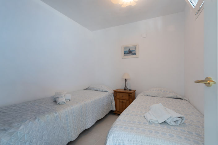 Image No.2-5 Bed Apartment for sale