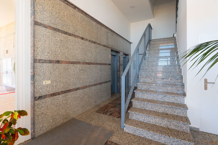 Image No.22-5 Bed Apartment for sale