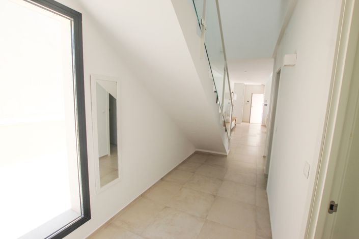 Image No.11-3 Bed Villa for sale