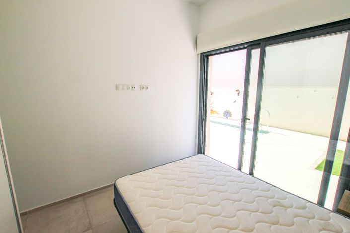 Image No.13-3 Bed Villa for sale