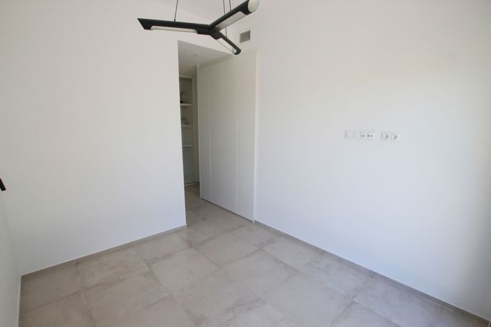 Image No.17-3 Bed Villa for sale