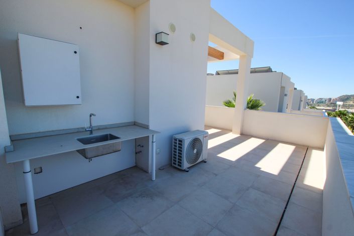 Image No.24-3 Bed Villa for sale