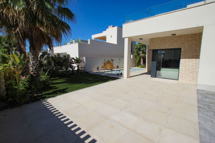 Image No.29-3 Bed Villa for sale