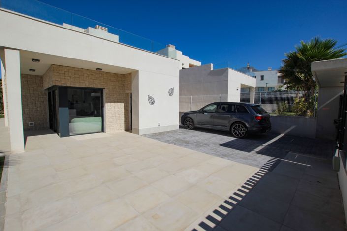 Image No.30-3 Bed Villa for sale