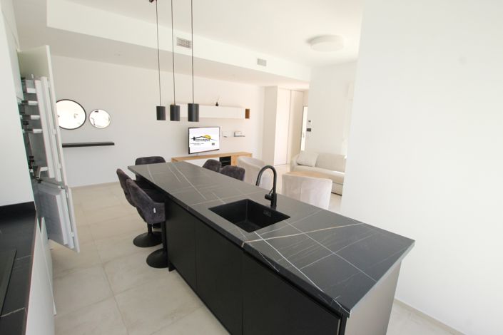 Image No.9-3 Bed Villa for sale
