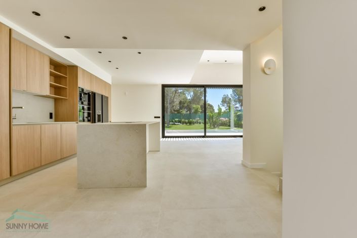 Image No.17-3 Bed Villa for sale