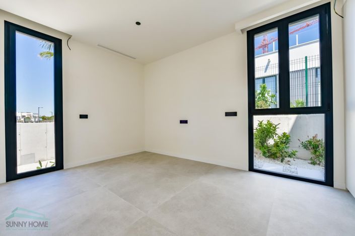 Image No.20-3 Bed Villa for sale