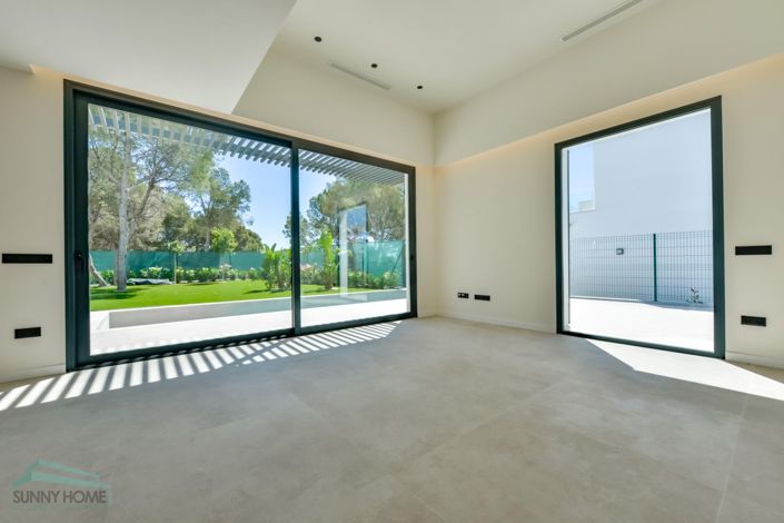 Image No.5-3 Bed Villa for sale
