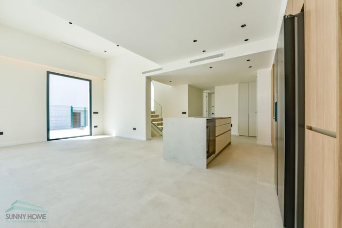 Image No.6-3 Bed Villa for sale