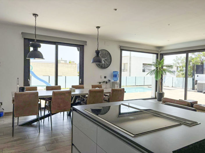 Image No.2-4 Bed Villa for sale