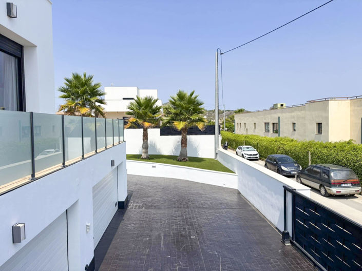Image No.28-4 Bed Villa for sale