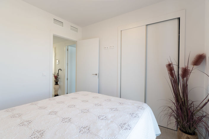 Image No.17-3 Bed Apartment for sale