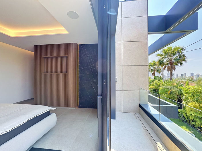 Image No.30-4 Bed Villa for sale