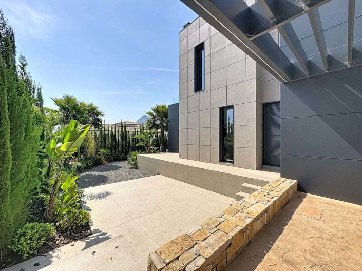 Image No.48-4 Bed Villa for sale