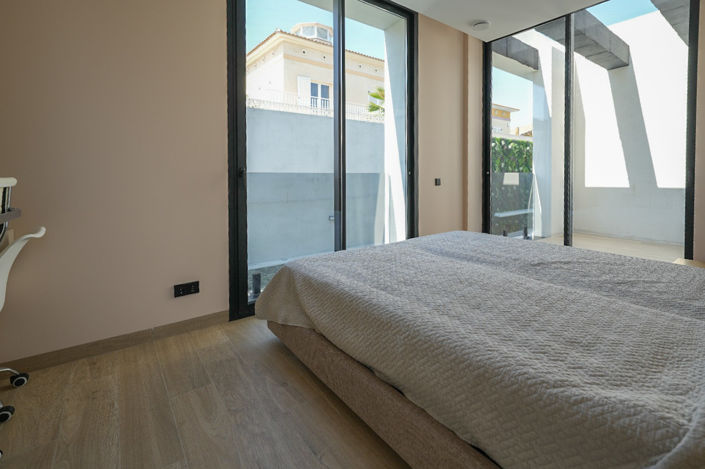 Image No.37-5 Bed Villa for sale