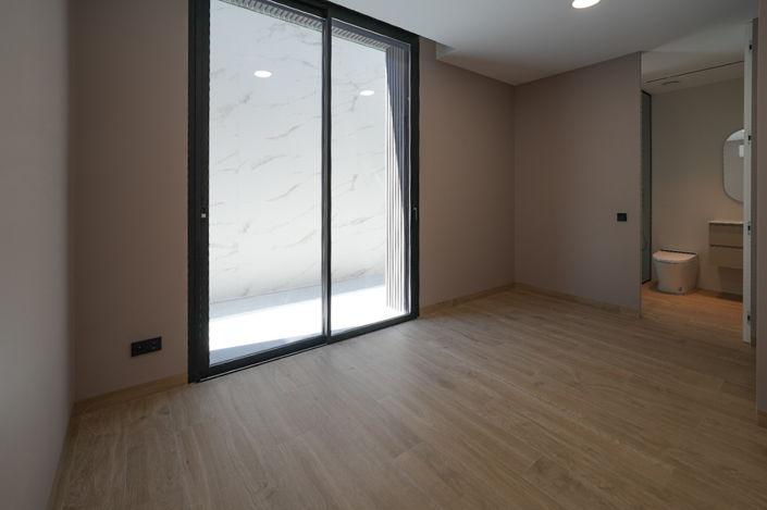 Image No.42-5 Bed Villa for sale