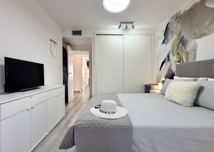 Image No.20-2 Bed Apartment for sale