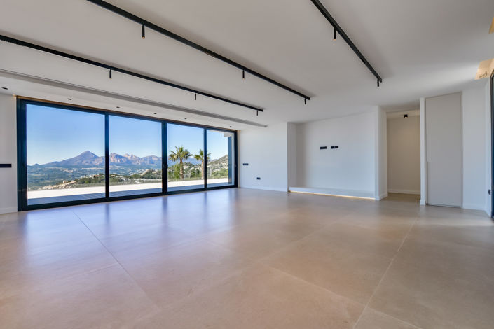 Image No.11-5 Bed Villa for sale