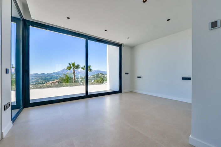 Image No.22-5 Bed Villa for sale