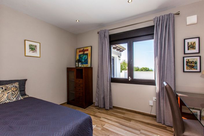 Image No.30-4 Bed Villa for sale