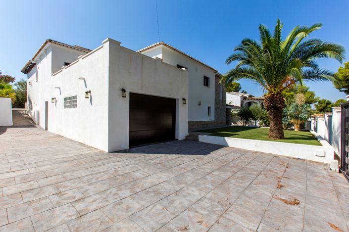 Image No.48-4 Bed Villa for sale