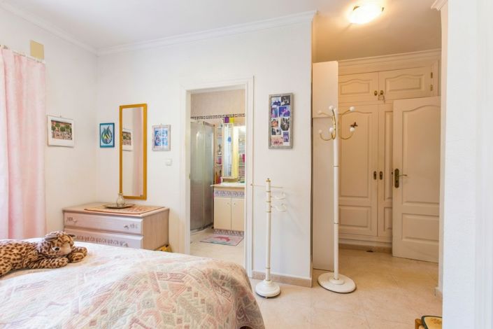 Image No.19-4 Bed Villa for sale