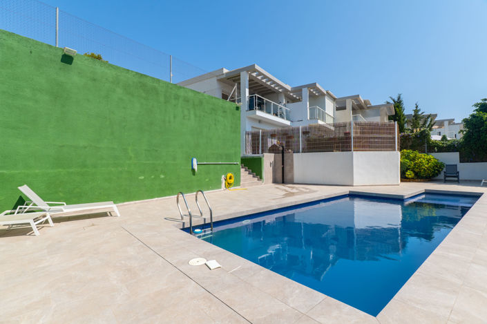 Image No.21-3 Bed Villa for sale