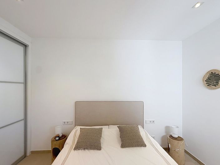 Image No.20-5 Bed Villa for sale