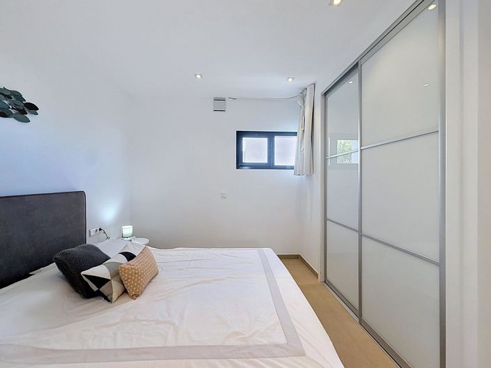 Image No.27-5 Bed Villa for sale