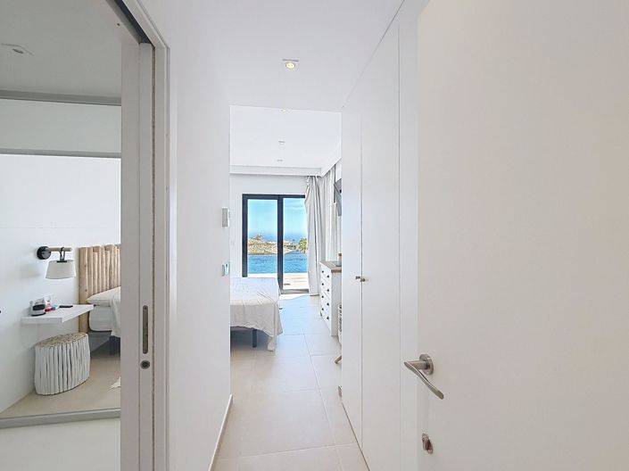 Image No.29-5 Bed Villa for sale
