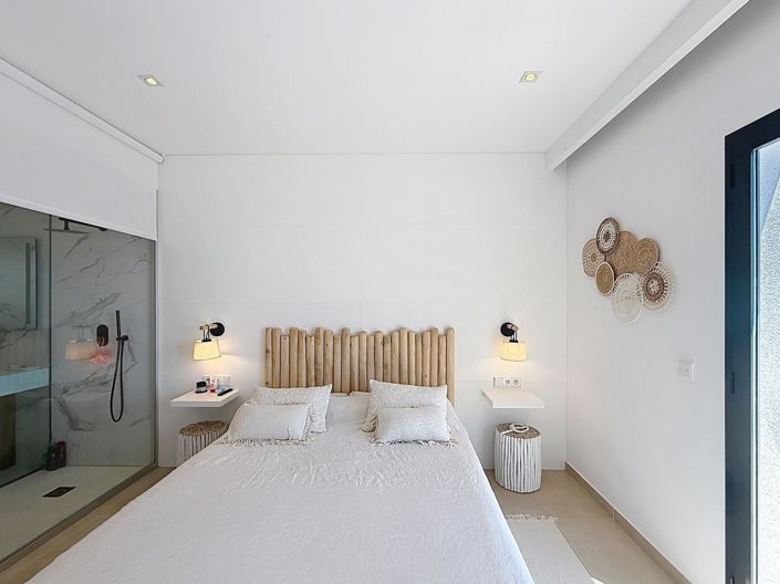 Image No.30-5 Bed Villa for sale