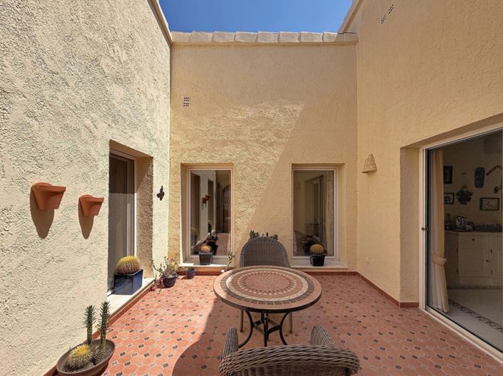 Image No.19-3 Bed Villa for sale