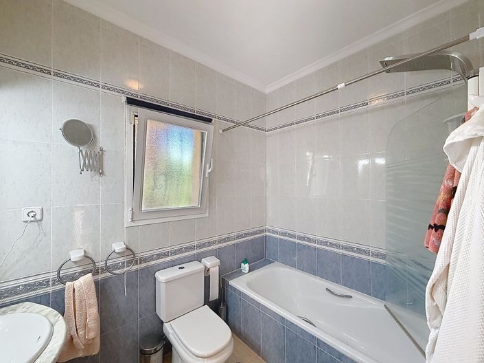 Image No.27-3 Bed Villa for sale