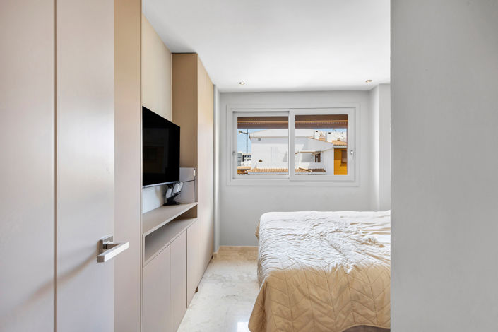 Image No.17-3 Bed Apartment for sale