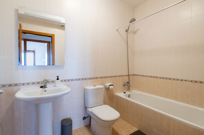 Image No.17-3 Bed Apartment for sale
