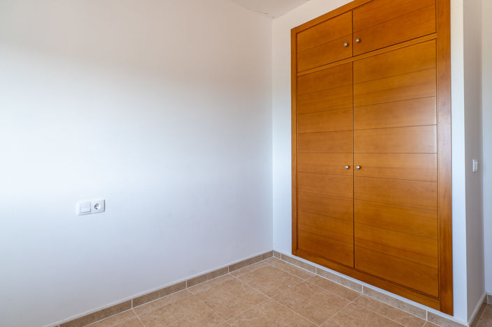 Image No.19-3 Bed Apartment for sale