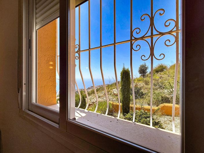 Image No.25-3 Bed Apartment for sale