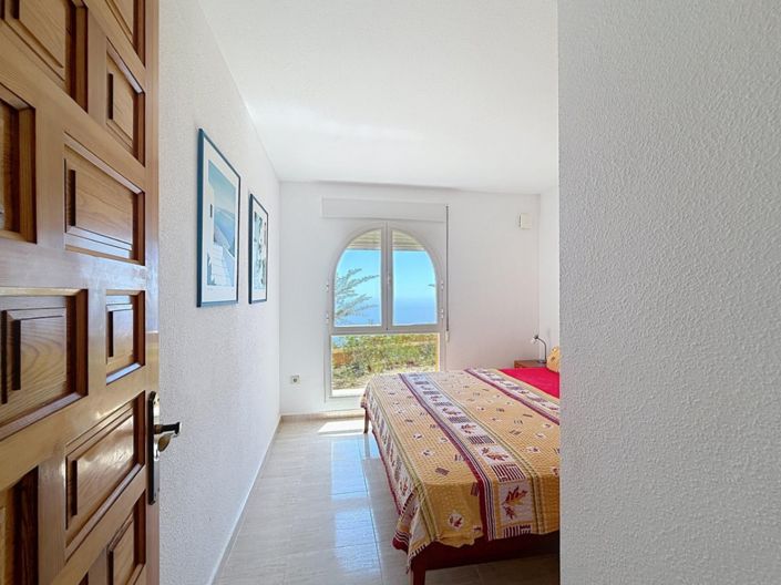 Image No.31-3 Bed Apartment for sale