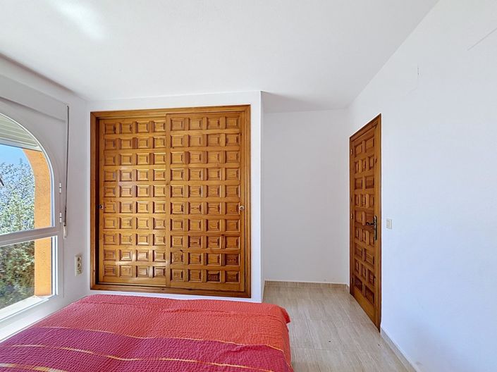 Image No.37-3 Bed Apartment for sale
