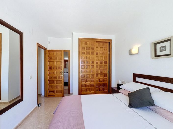 Image No.19-4 Bed Villa for sale