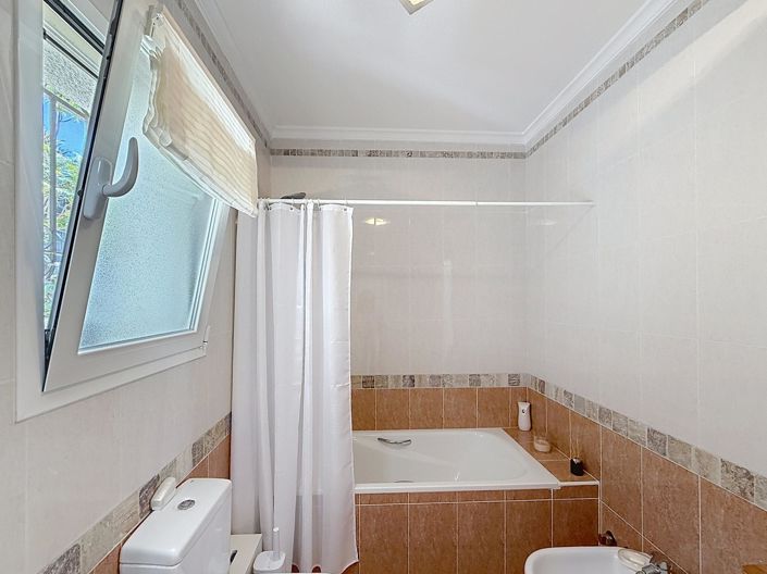 Image No.21-4 Bed Villa for sale