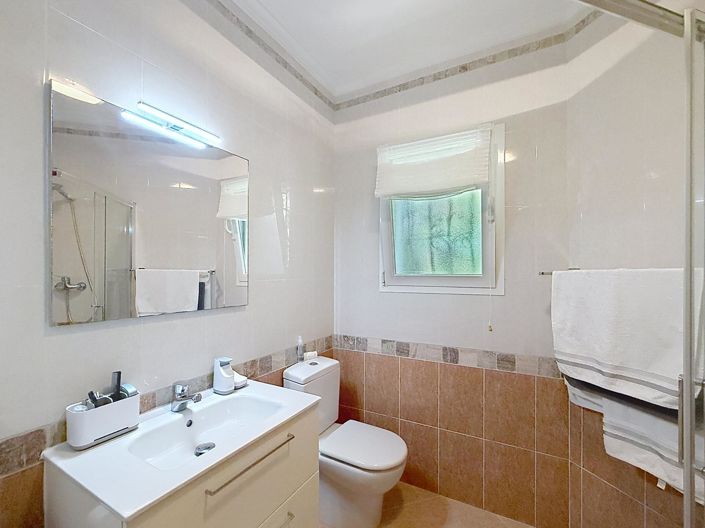 Image No.28-4 Bed Villa for sale