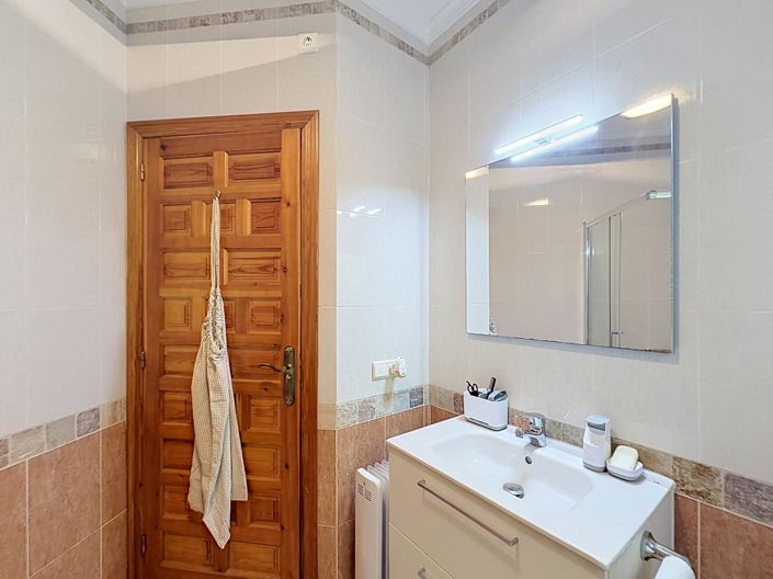 Image No.29-4 Bed Villa for sale