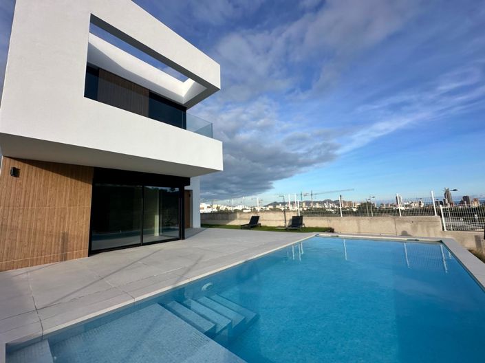 Image No.11-4 Bed Villa for sale