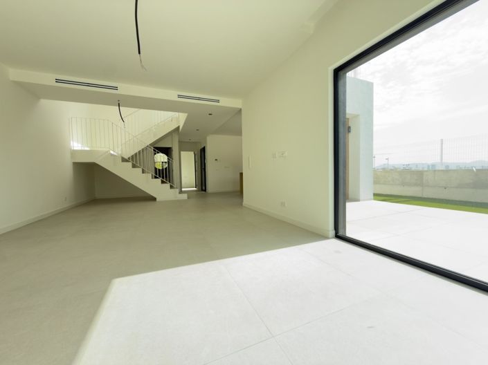 Image No.32-4 Bed Villa for sale