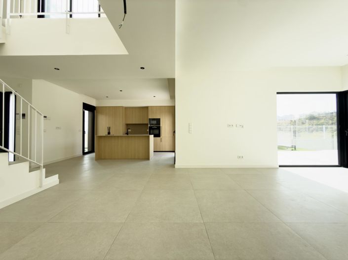 Image No.26-3 Bed Villa for sale