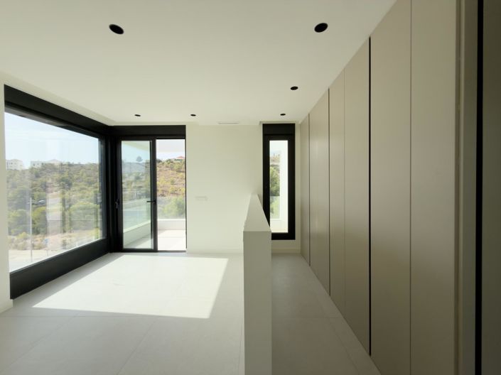 Image No.49-3 Bed Villa for sale