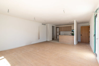 4683av8