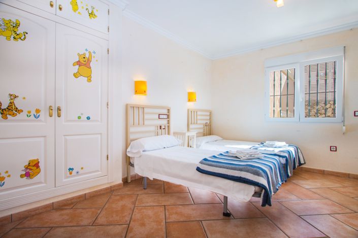 Image No.15-5 Bed Villa for sale