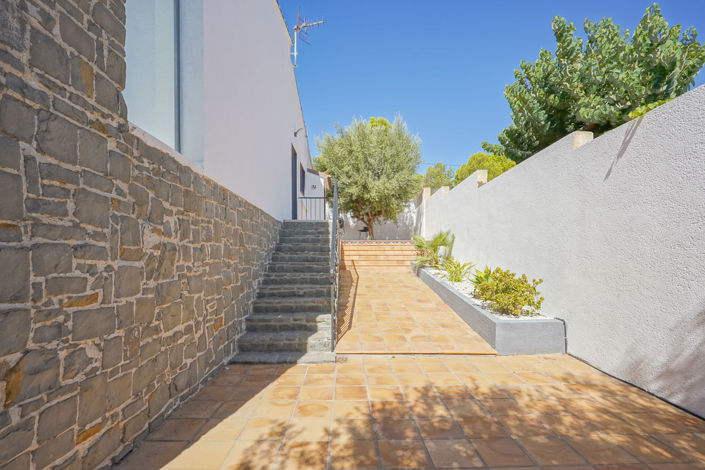 Image No.44-5 Bed Villa for sale